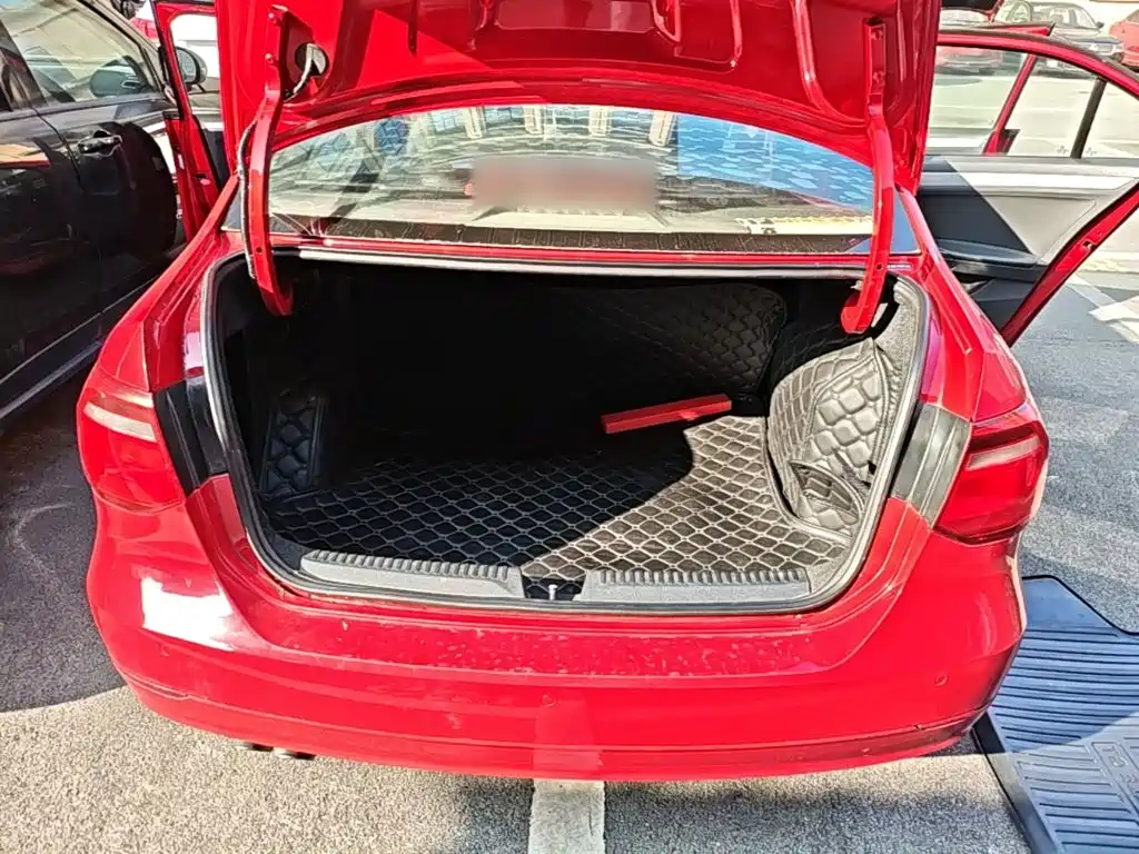 Volkswagen Jetta — миниатюра 19