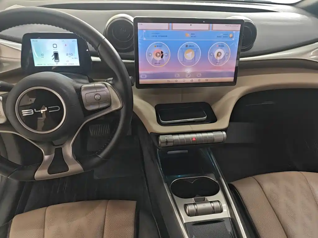 BYD Dolphin — миниатюра 13