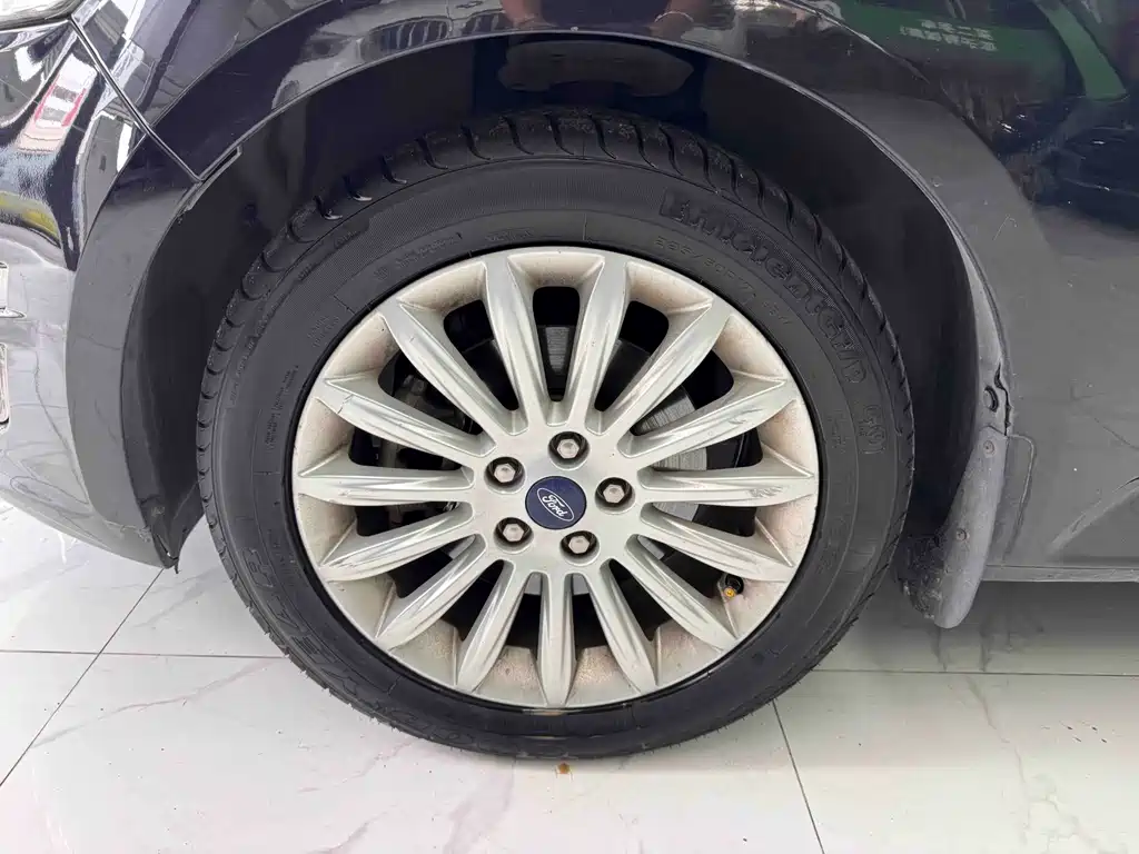 Ford Mondeo — миниатюра 26