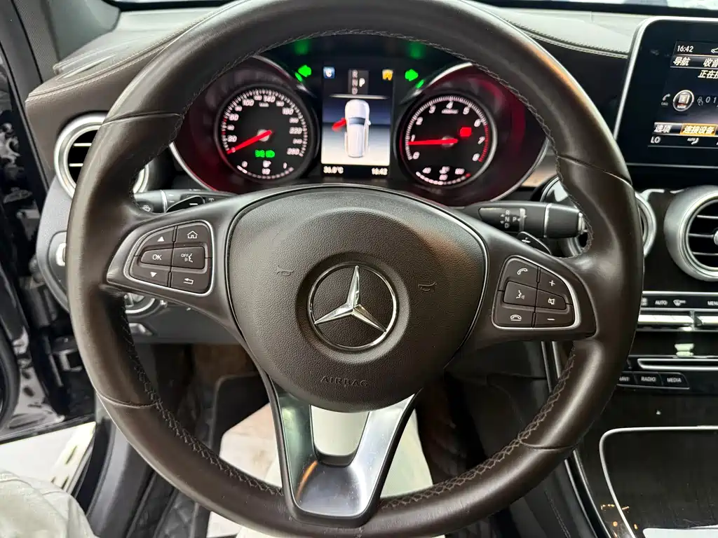 Mercedes-Benz GLC — миниатюра 8