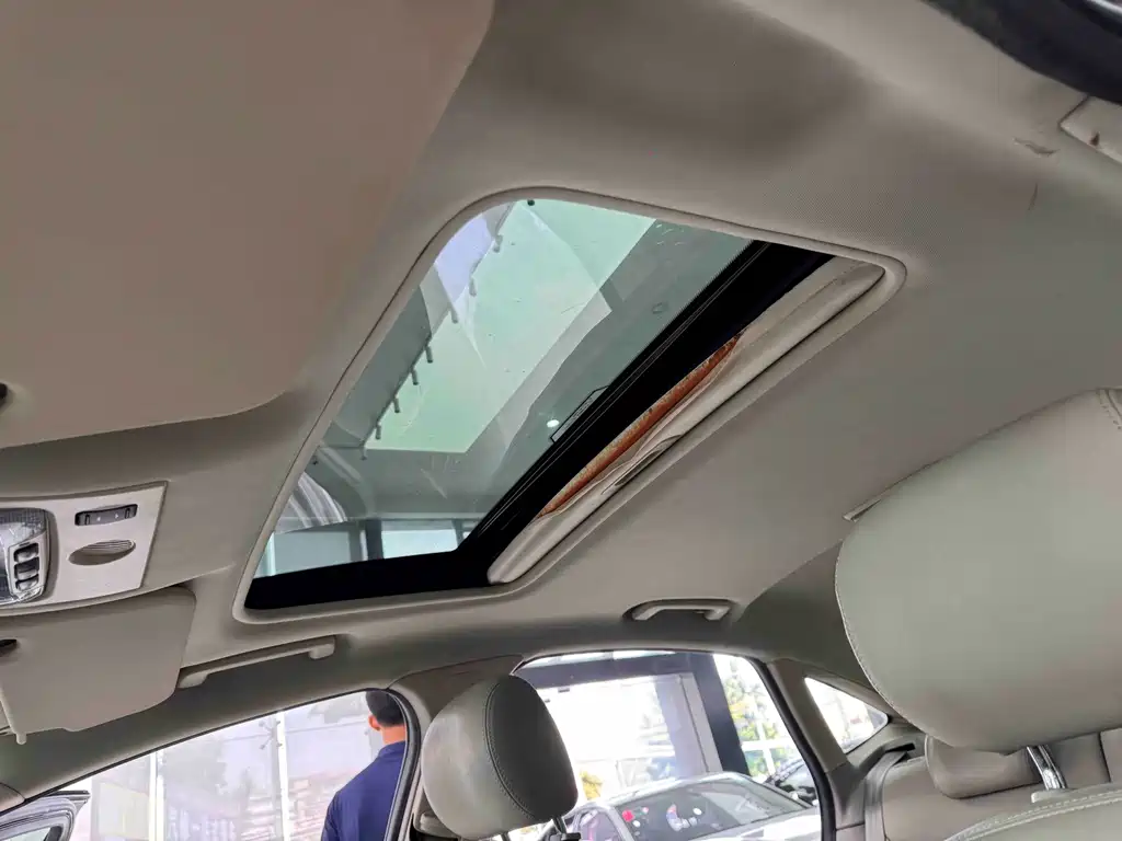 Ford Mondeo — миниатюра 20
