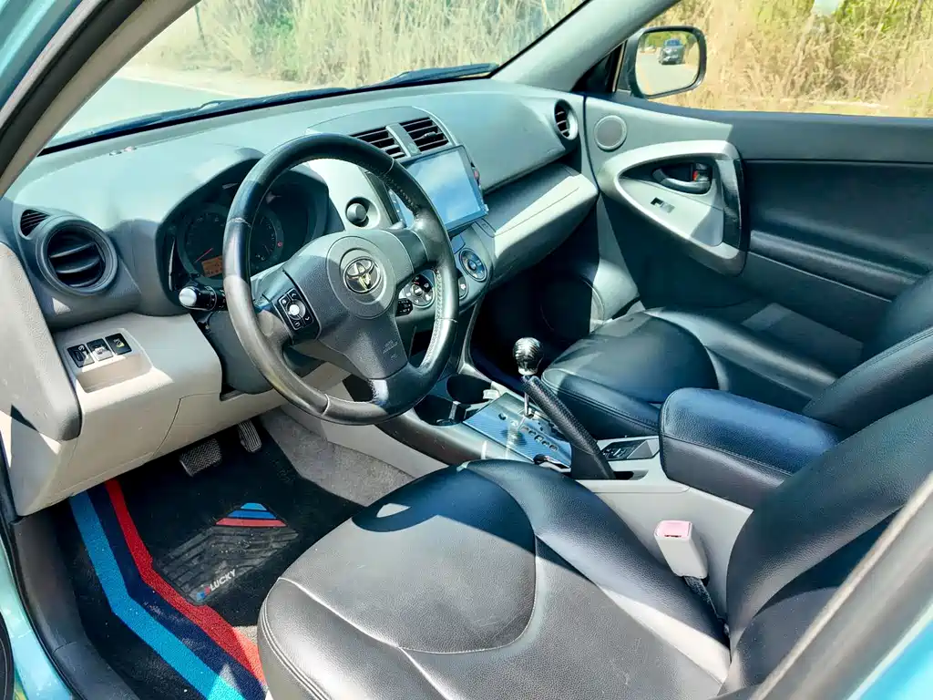 Toyota RAV4 — миниатюра 50