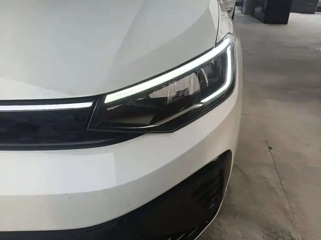 Volkswagen Lavida — миниатюра 24