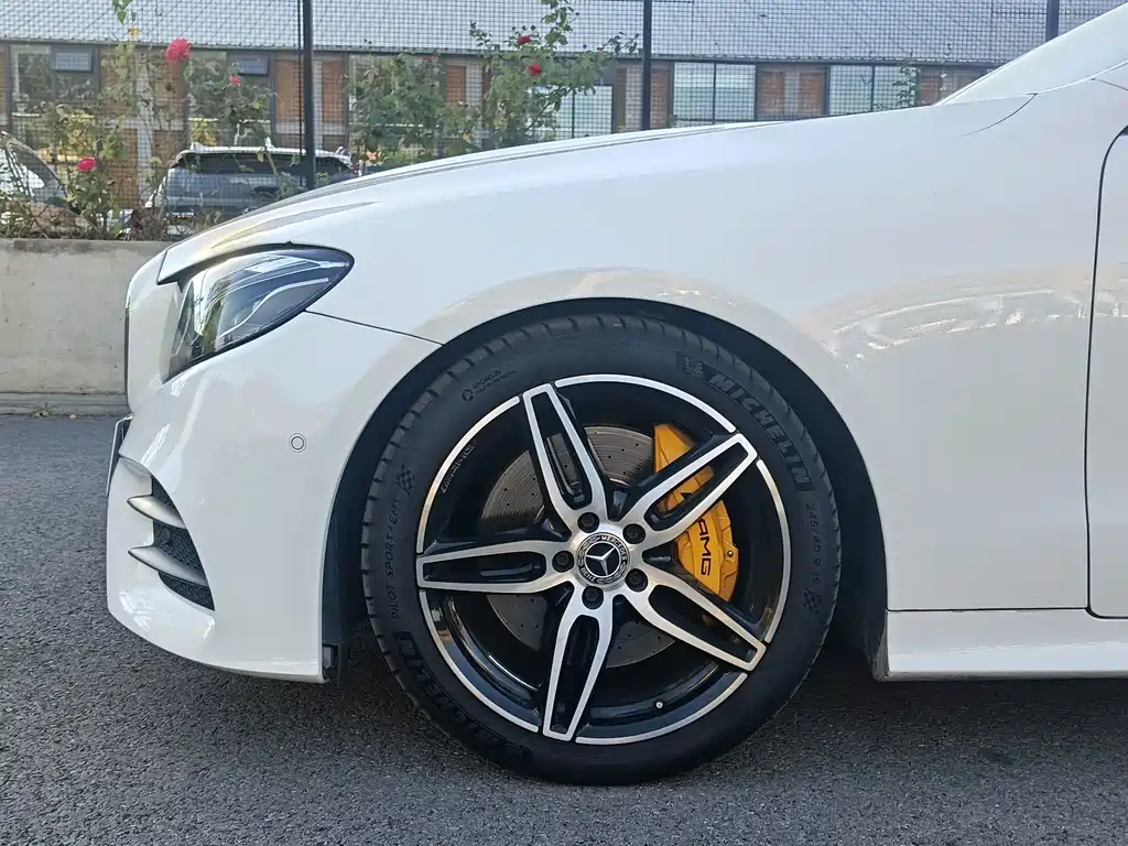 Mercedes-Benz E-Class (Import) — миниатюра 5