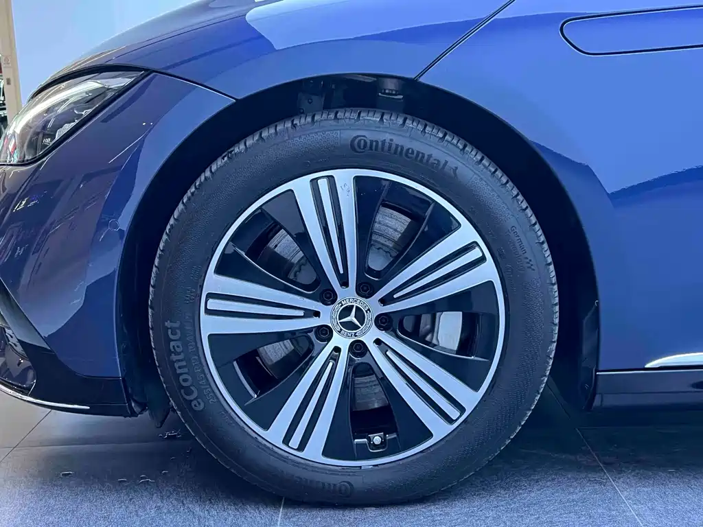 Mercedes-Benz EQE — миниатюра 32