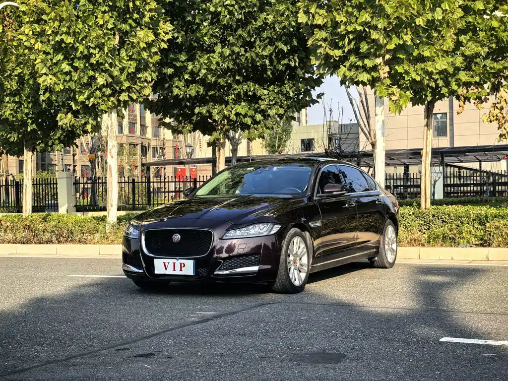 Jaguar XFL
