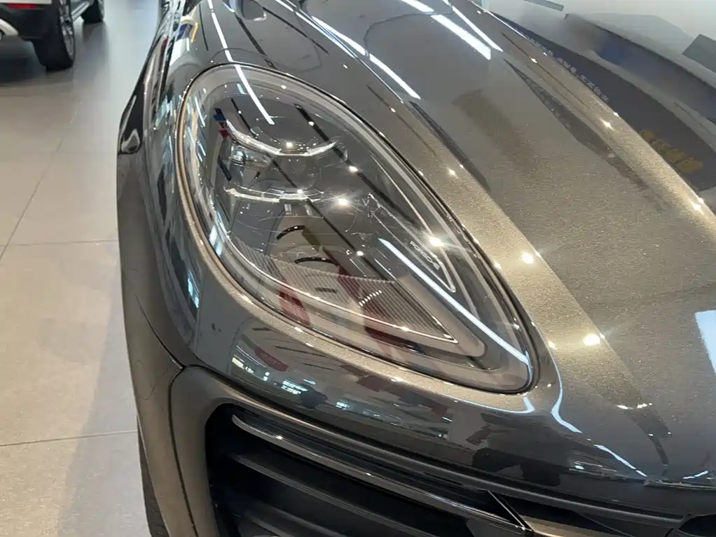 Porsche Macan — миниатюра 6