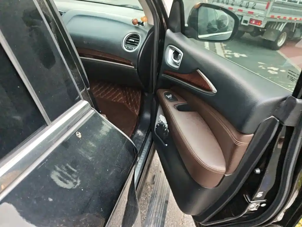 Infiniti QX60 (Import) — миниатюра 18