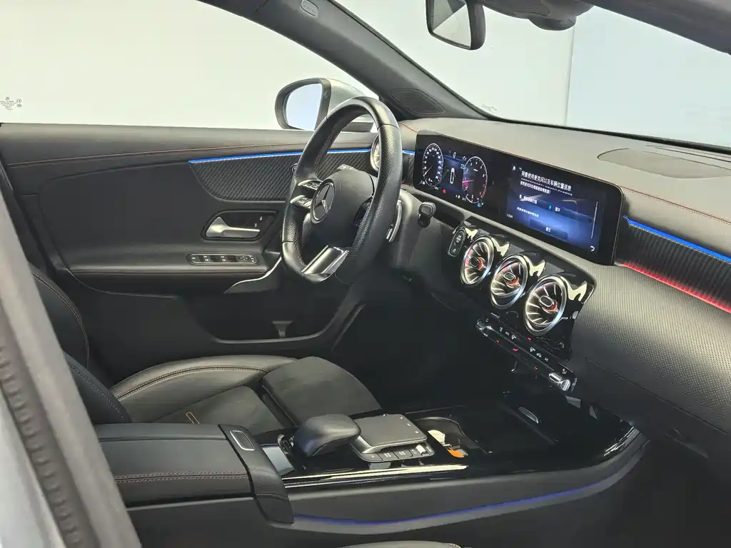 Mercedes-Benz A-Class — миниатюра 13
