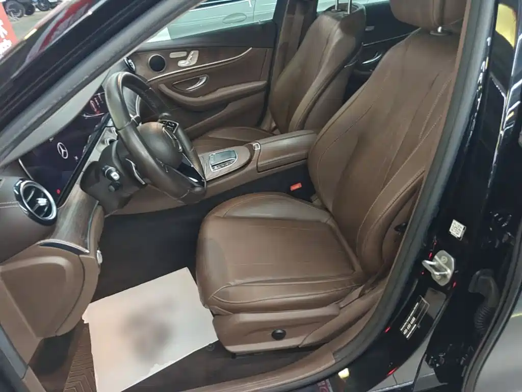 Mercedes-Benz E-Class — миниатюра 15