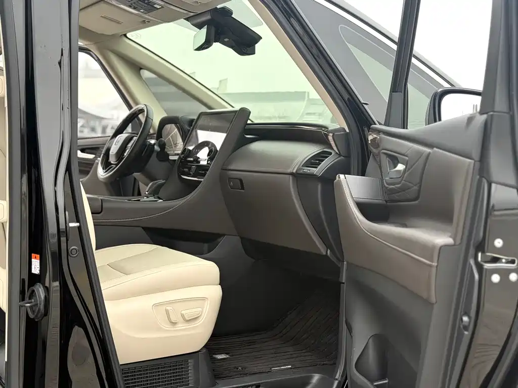 Toyota Vellfire 2024 2.5L Executive