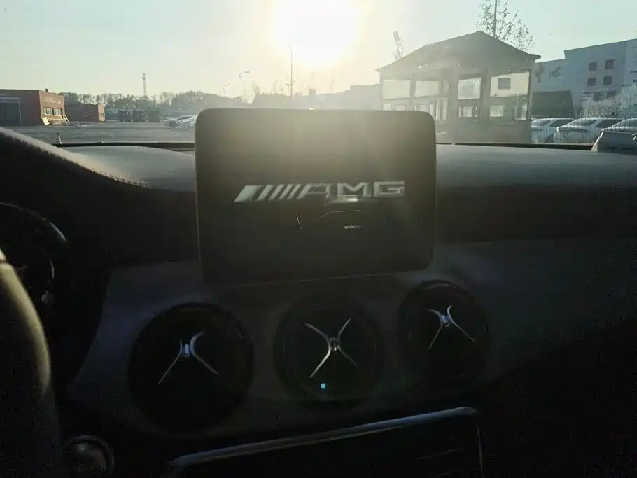 Mercedes-Benz GLA AMG — миниатюра 13