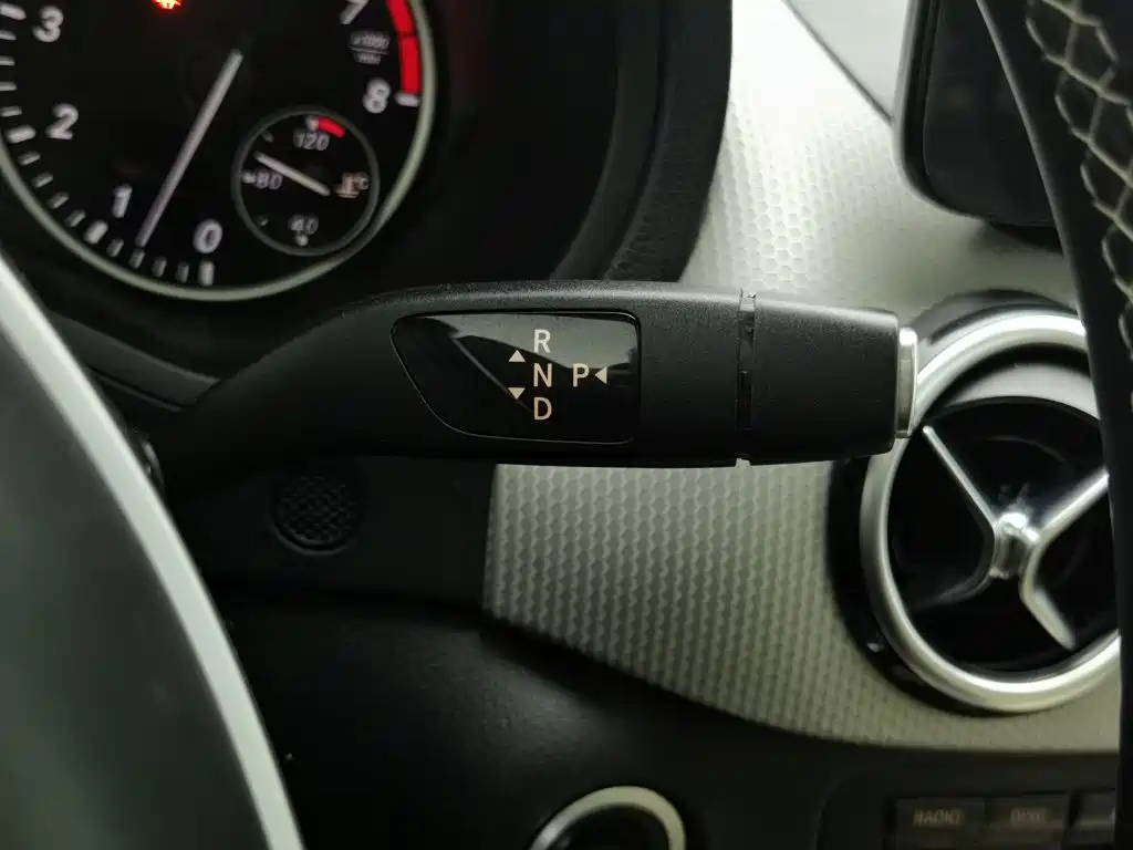 Mercedes-Benz B-Class — миниатюра 13
