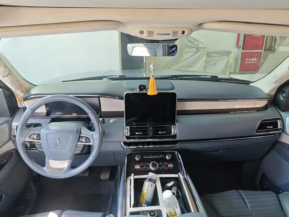 Lincoln Navigator — миниатюра 6