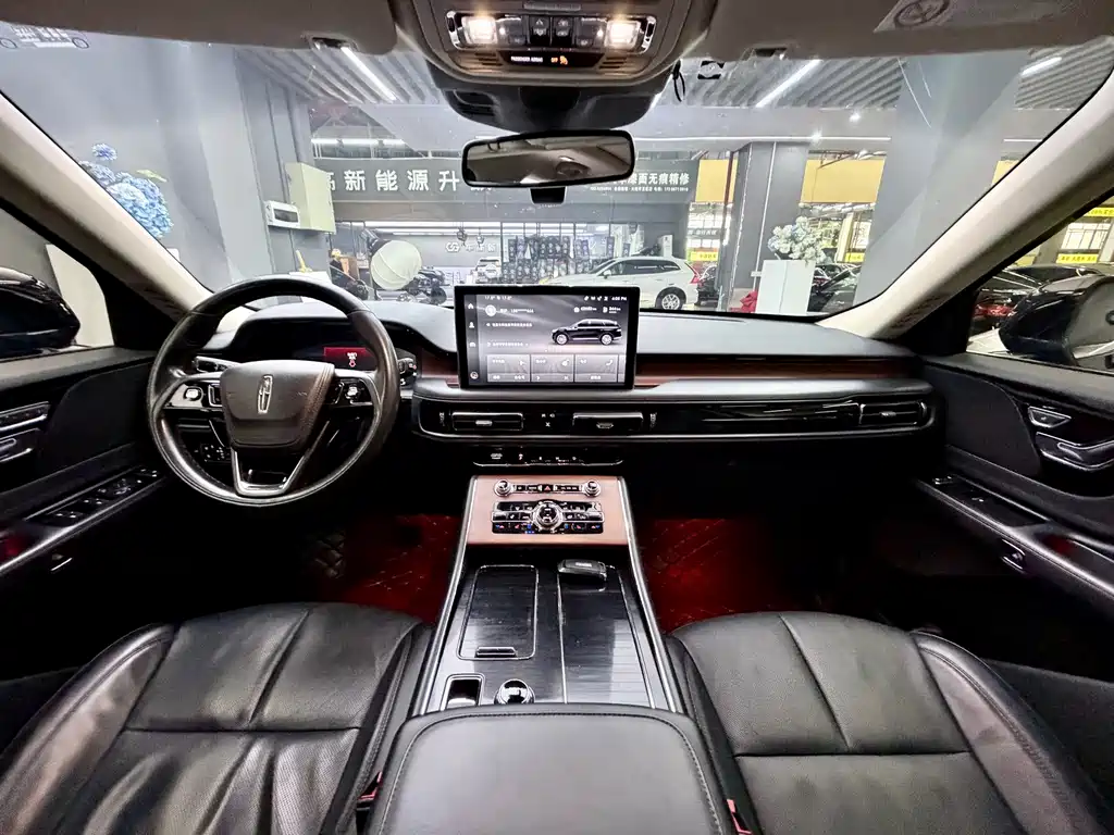Lincoln Aviator — миниатюра 9