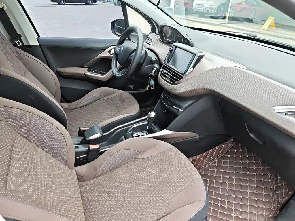 Peugeot 2008 — миниатюра 9