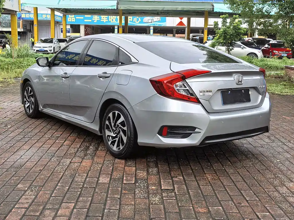 Honda Civic — миниатюра 4