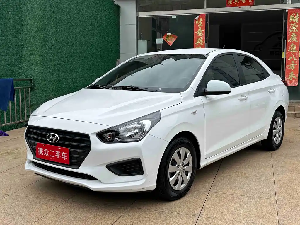 HYUNDAI RENA