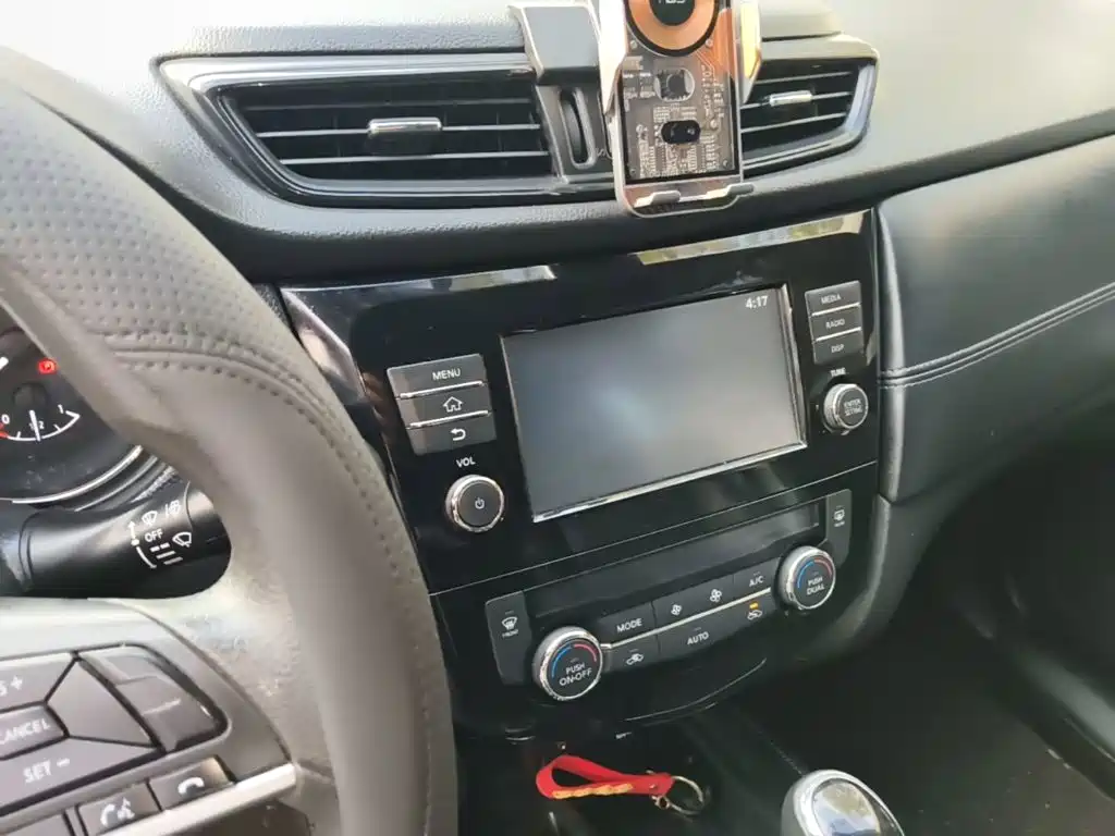Nissan X-Trail — миниатюра 13