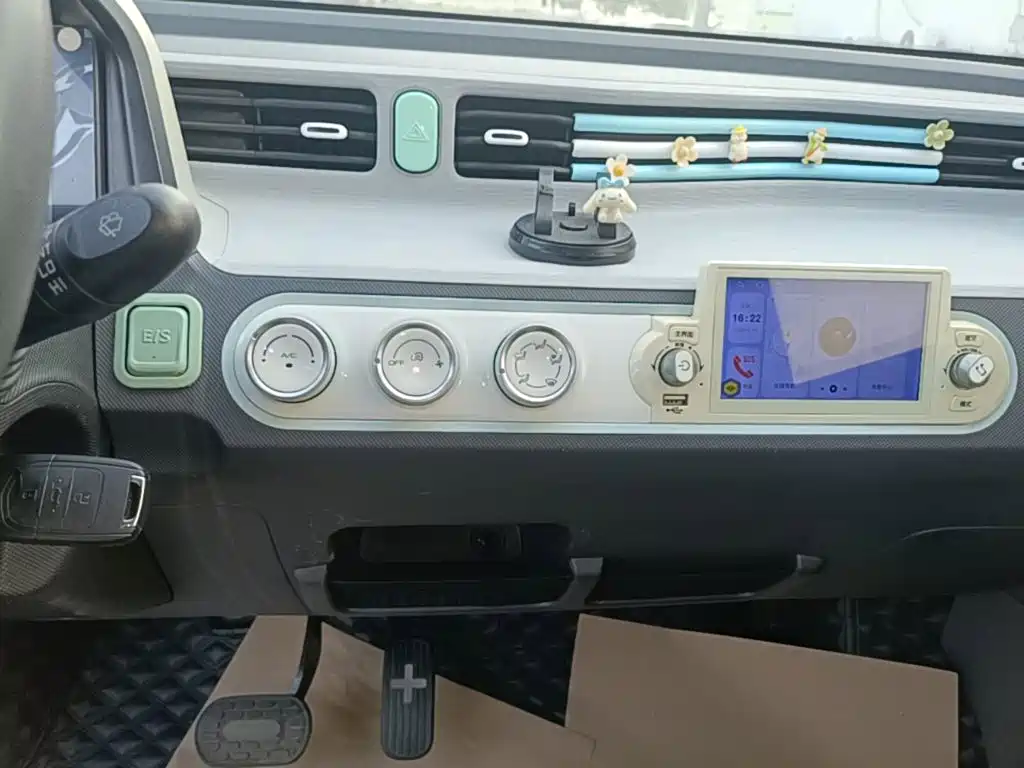 Wuling MINIEV — миниатюра 13