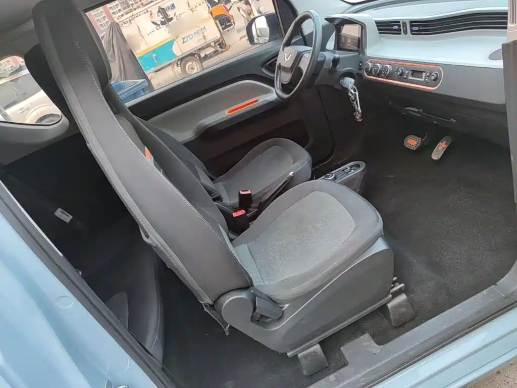 Wuling MINIEV — миниатюра 25