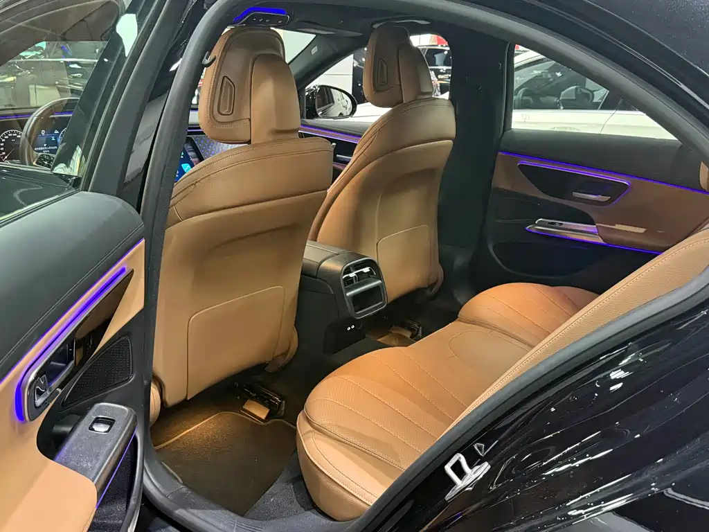 Mercedes-Benz E-Class (Import) — миниатюра 12