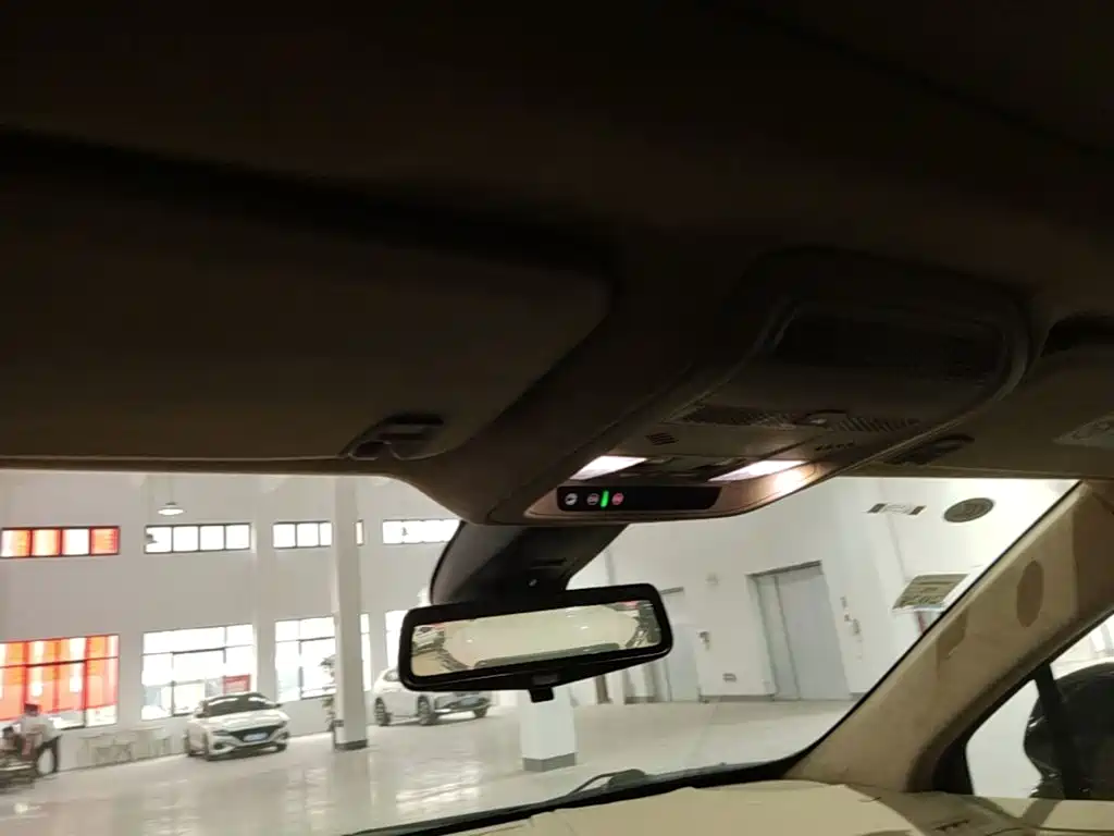 Cadillac XT5 — миниатюра 18
