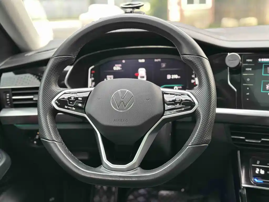 Volkswagen Passat — миниатюра 21