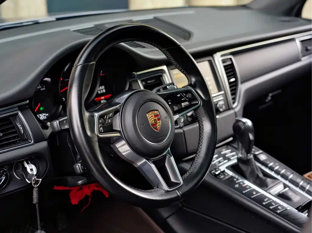 Porsche Macan — миниатюра 25