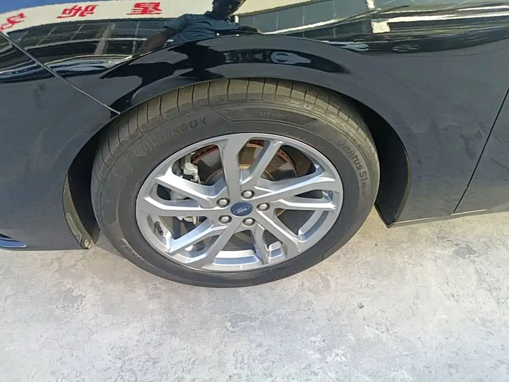 Ford Mondeo — миниатюра 23