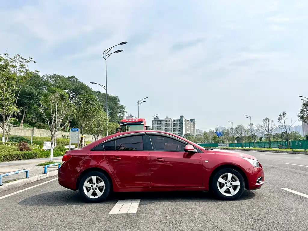 Chevrolet Cruze 1.6L SE AT, фото 4
