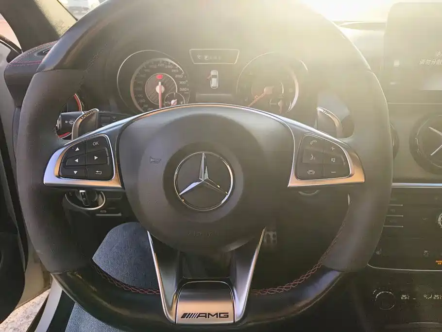 Mercedes-Benz GLA AMG — миниатюра 15