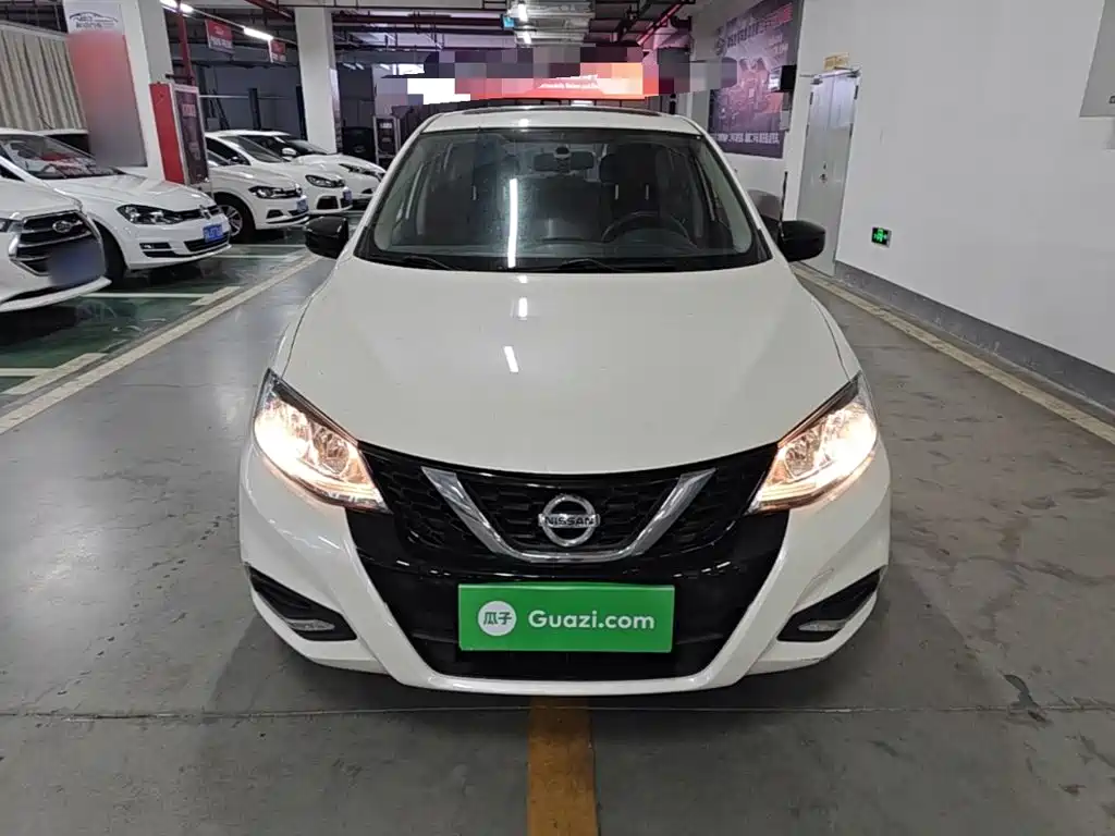 Nissan Tiida — миниатюра 3