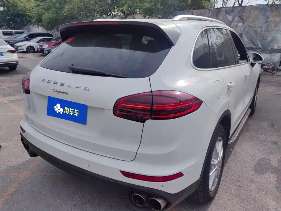 Porsche Cayenne — миниатюра 3
