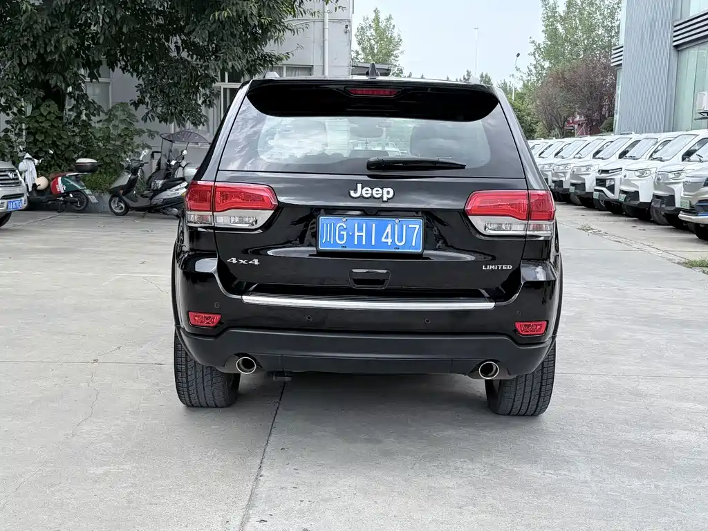 Jeep Grand Cherokee (Import) — миниатюра 16