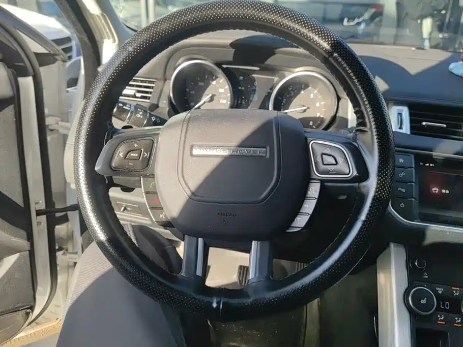 Land Rover Evoque — миниатюра 15