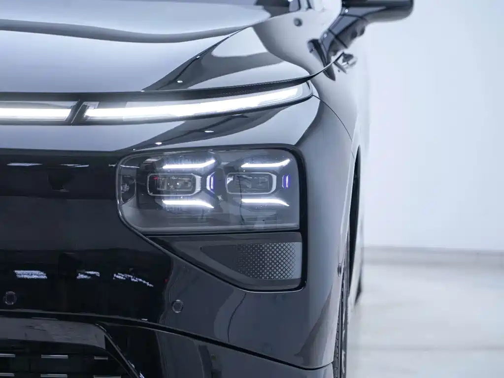XPeng G9 — миниатюра 25