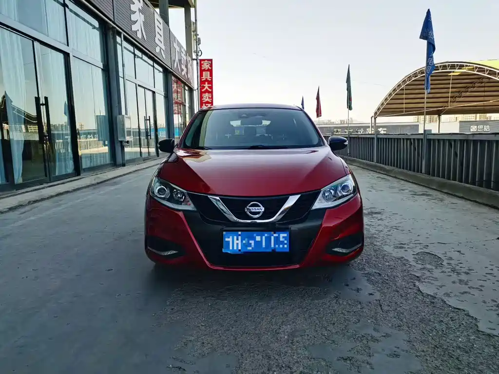 Nissan Tiida — миниатюра 2