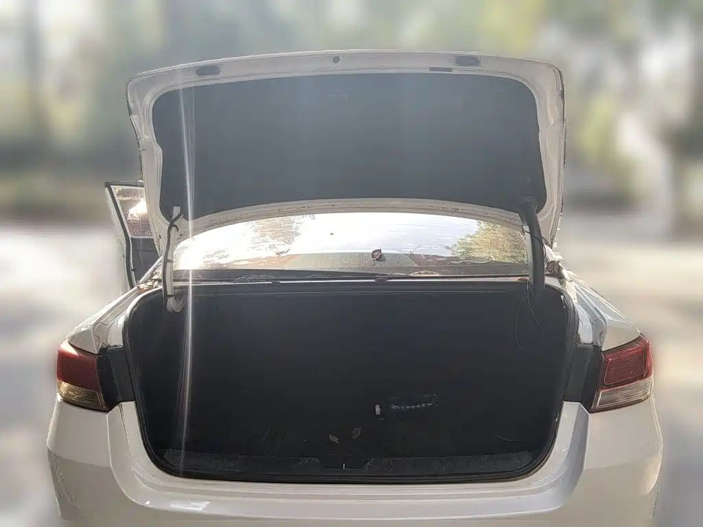 Kia K5 — миниатюра 10
