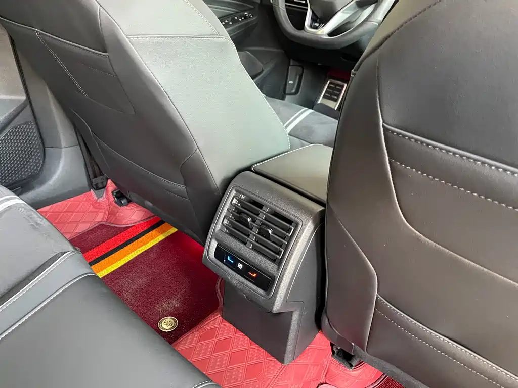Volkswagen Golf — миниатюра 26