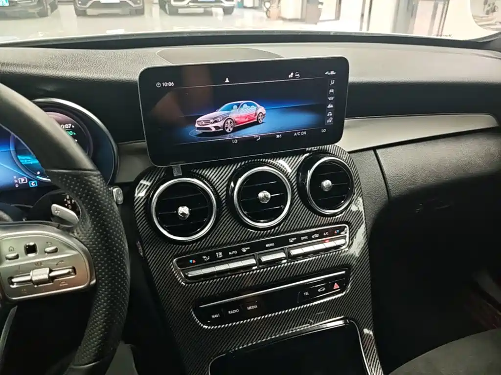 Mercedes-Benz C-Class — миниатюра 13