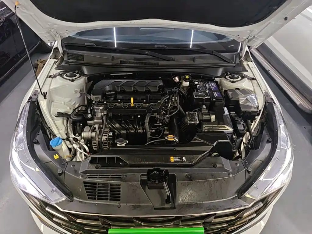 Hyundai Elantra — миниатюра 20