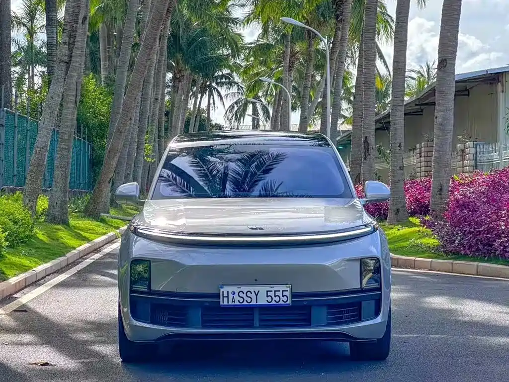 Li Auto Li L8 2023
