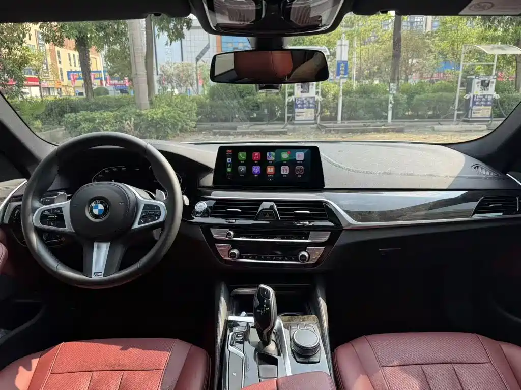 BMW 5 Series — миниатюра 14