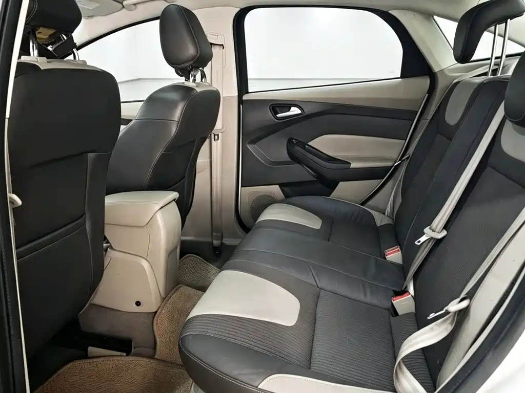 Ford Focus — миниатюра 7