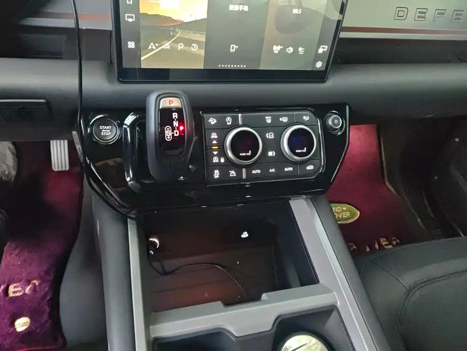 Land Rover Defender — миниатюра 16
