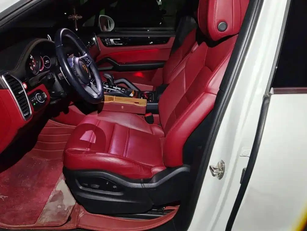 Porsche Cayenne — миниатюра 13