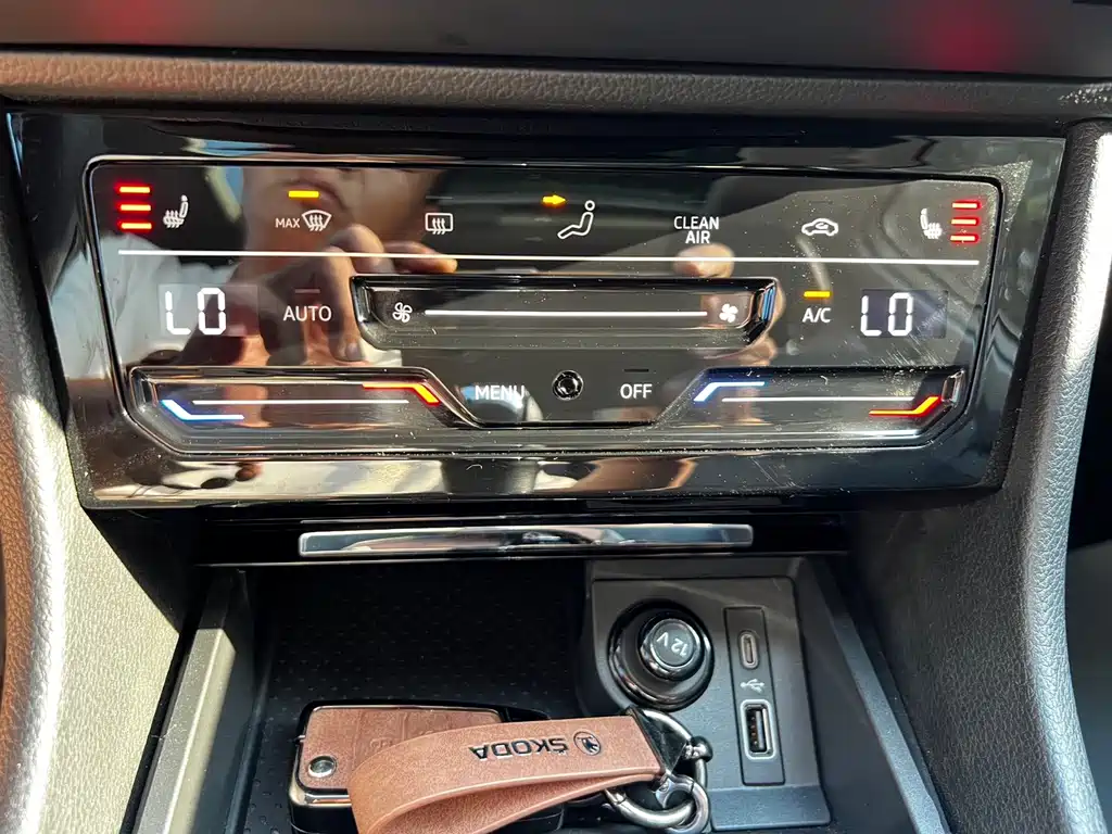 Skoda Superb — миниатюра 20