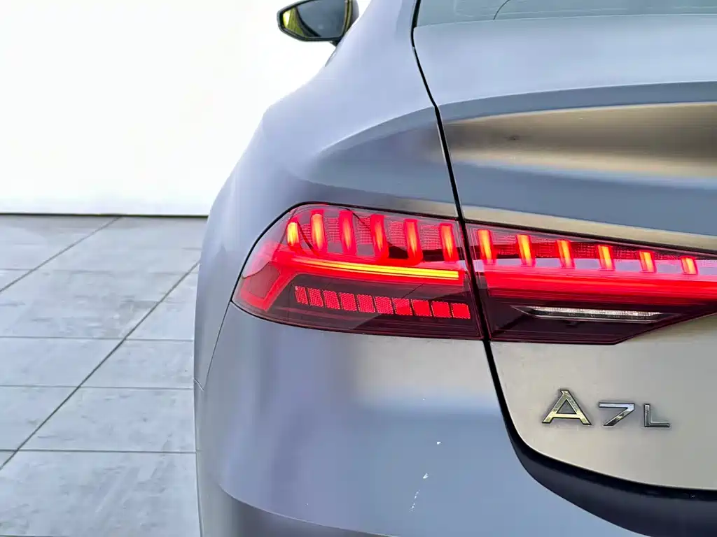 Audi A7L — миниатюра 29