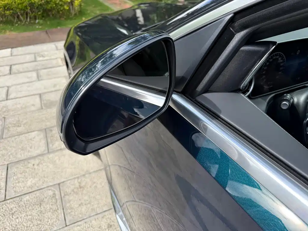 Mercedes-Benz C-Class — миниатюра 15